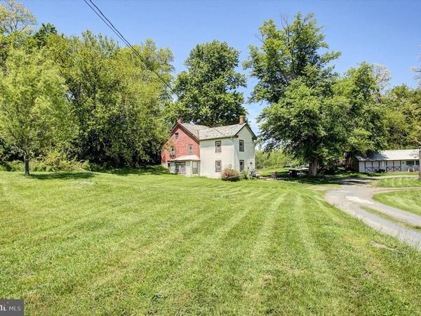 10935 HADES CHURCH ROAD ROAD S, GREENCASTLE, PA 17225