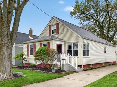 124 Hillcrest Rd, Tonawanda, NY 14150