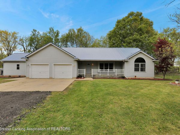 13629 Dusty Trail, Grand Ledge, MI 48837