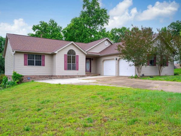 326 Fallen Leaf Drive, Soddy Daisy, TN 37379