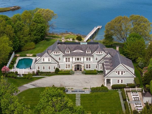 5 Bare Cove Ln, Hingham, MA 02043