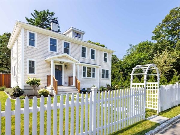 5 Pinetree Lane, Tisbury, MA 02568