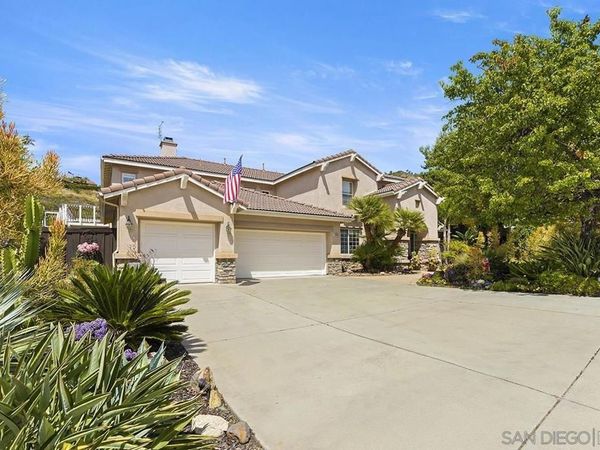 2494 San Clemente Ave, Vista, CA 92084