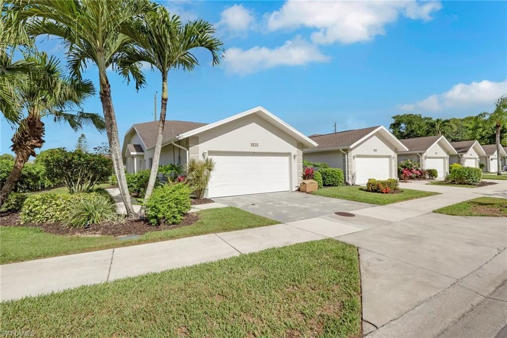 1835 W Crown Pointe Blvd, Naples, FL 34112 Photo