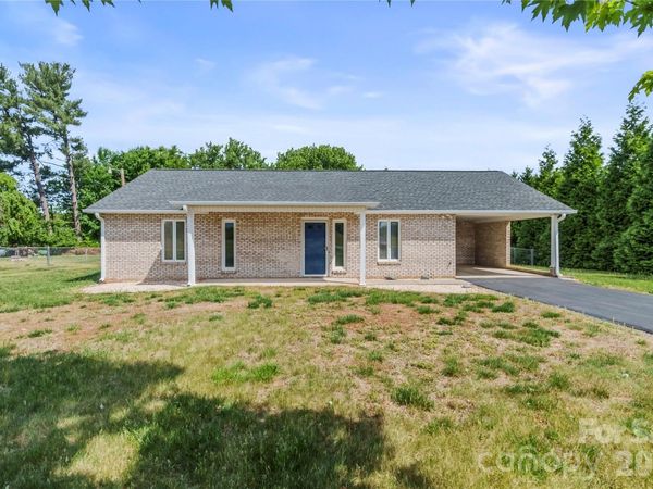 807 Silver Dapple Lane , Kernersville, NC 27284