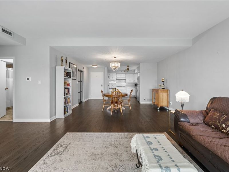 275 N Portage Path, Unit 6C, Akron, OH 44303 Photo 7