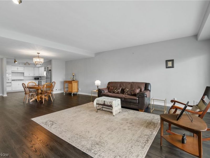 275 N Portage Path, Unit 6C, Akron, OH 44303 Photo 8