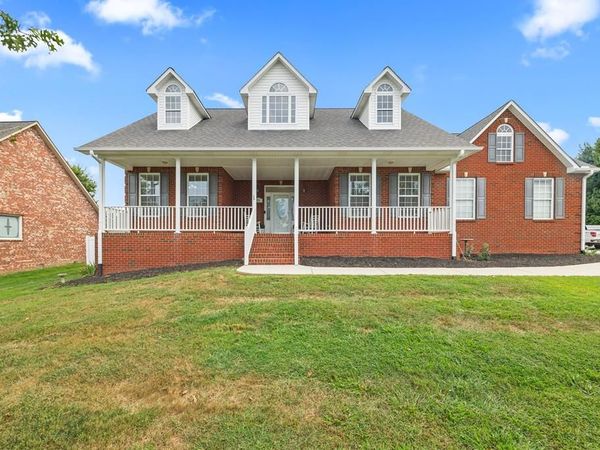 1916 Bear Creek Point, Cookeville, TN 38506