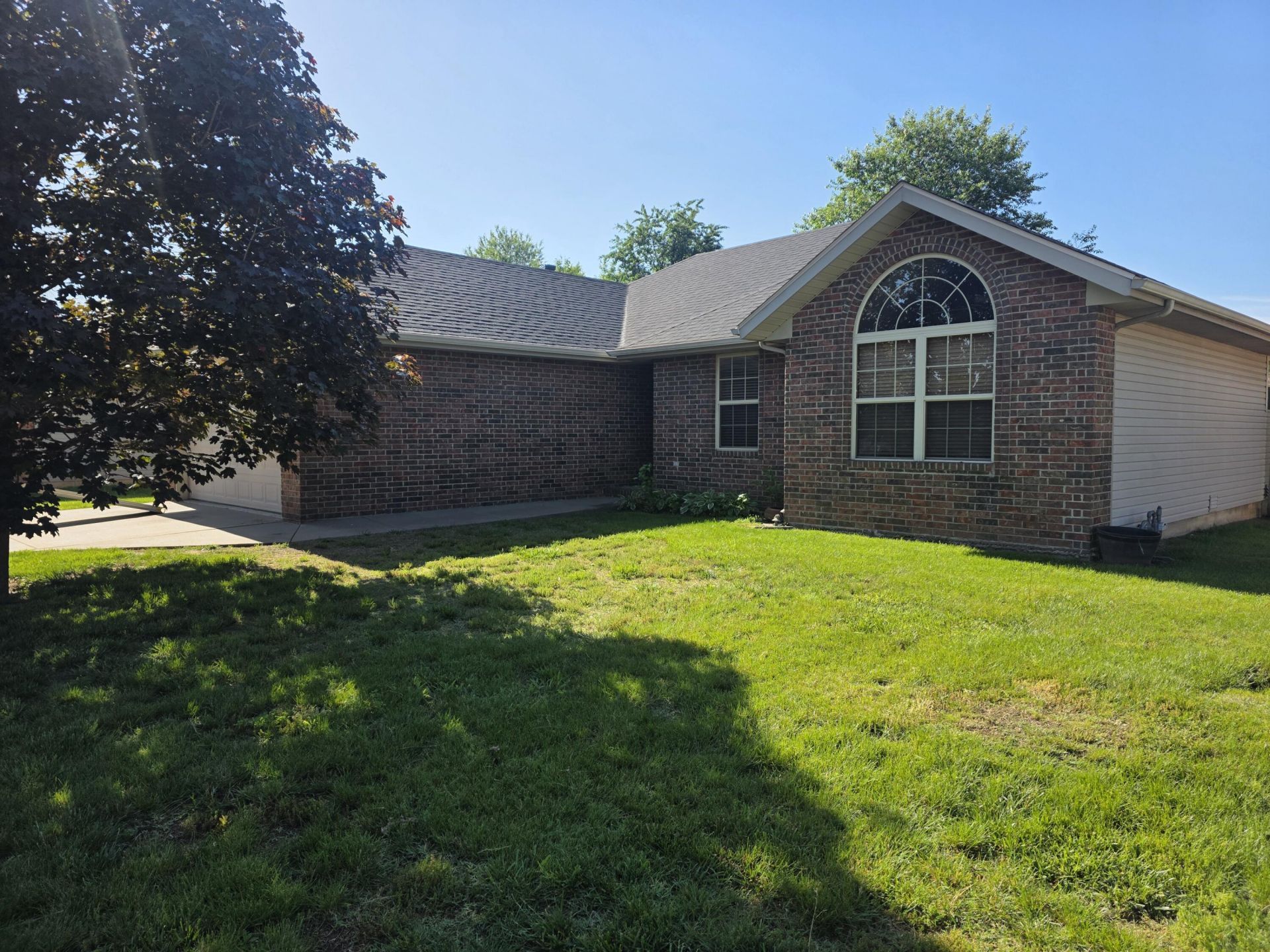 988 W Bates Drive , Nixa, MO 65714 Main Photo
