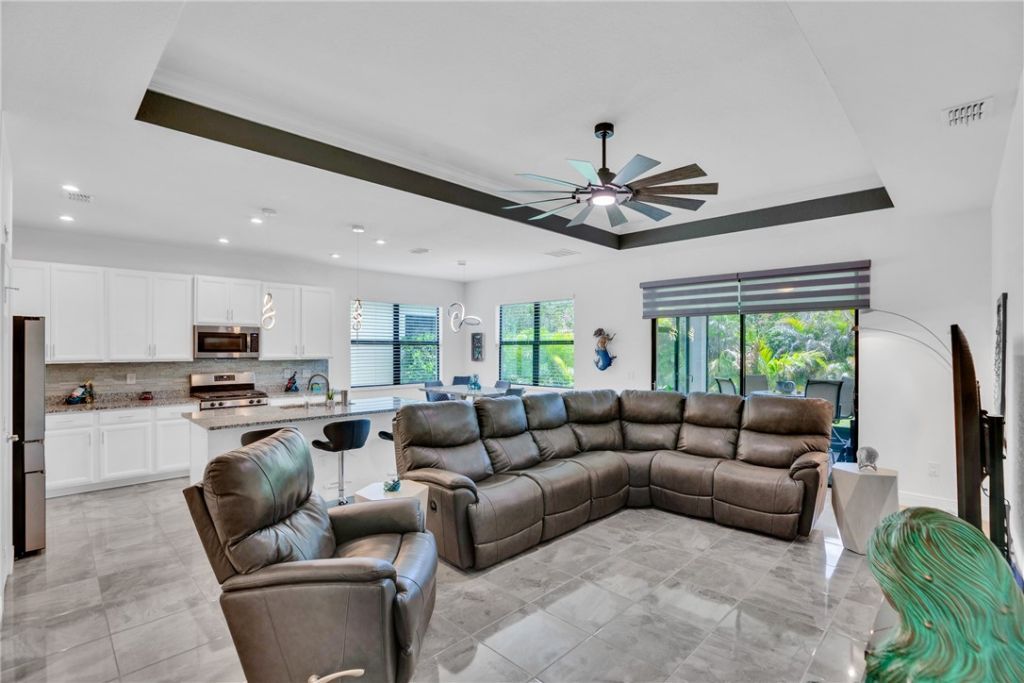 1637 Willows Square, Vero Beach, FL 32966 Photo