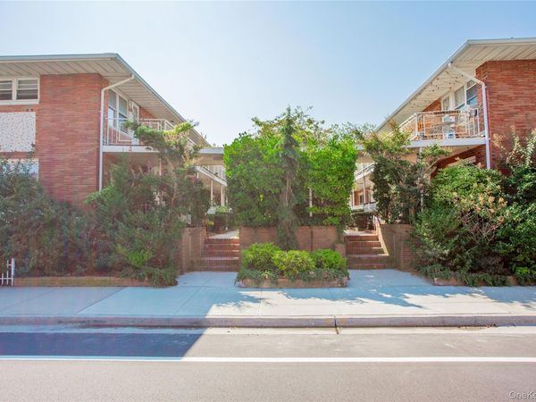 330 E Broadway, Unit 202, Long Beach, NY 11561