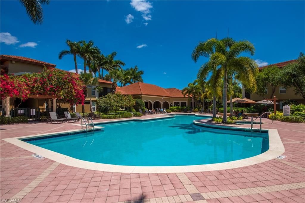 8960 Colonnades Ct E, Unit 932, Bonita Springs, FL 34135 Photo