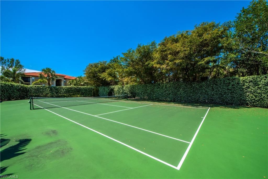 8960 Colonnades Ct E, Unit 932, Bonita Springs, FL 34135 Photo