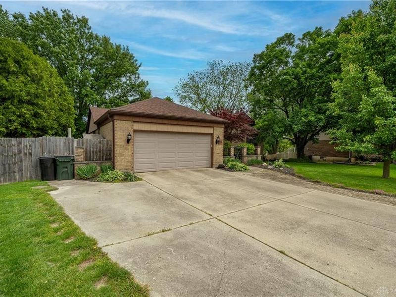 411 Birdsong Drive, Vandalia, OH 45377 Photo 47