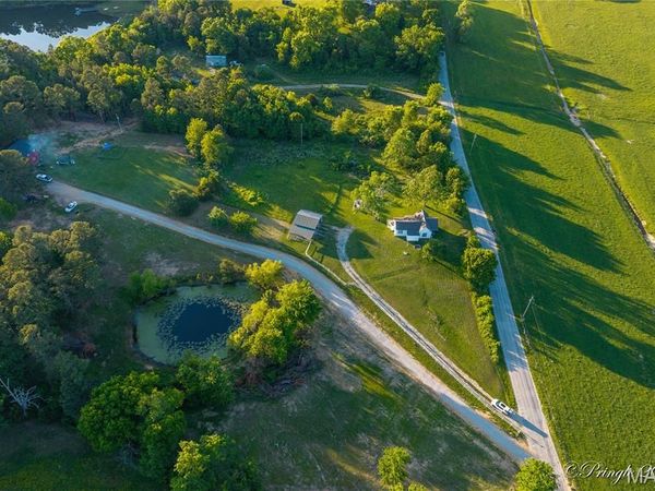 1659 County Road 1030, Willow Springs, MO 65793