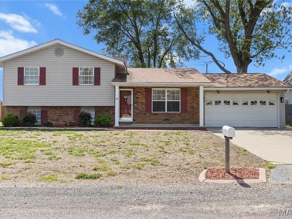 1237 Columbia Road, Dupo, IL 62239