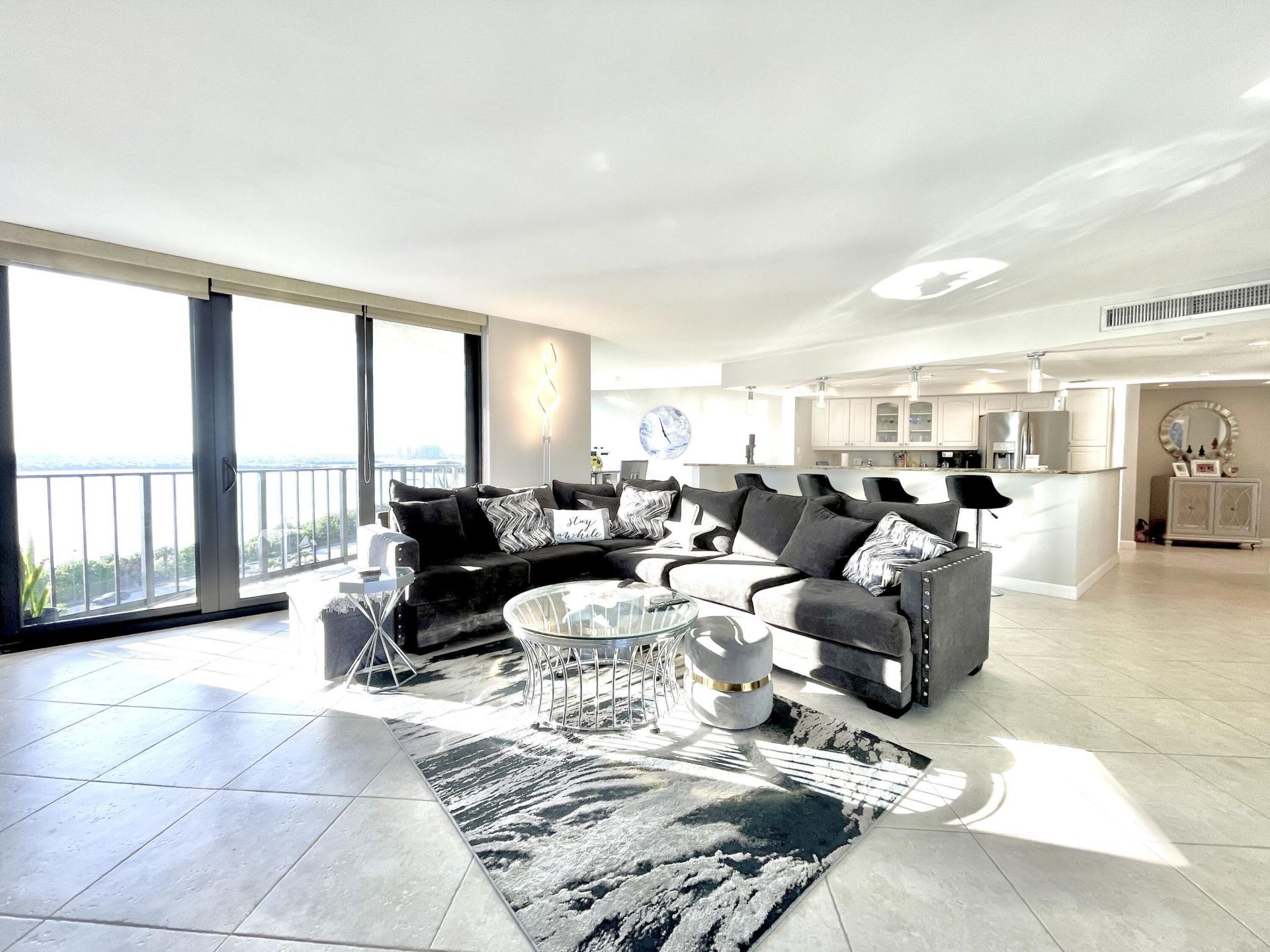 5420 N Ocean Drive, Unit 906, Singer Island, FL 33404 Photo