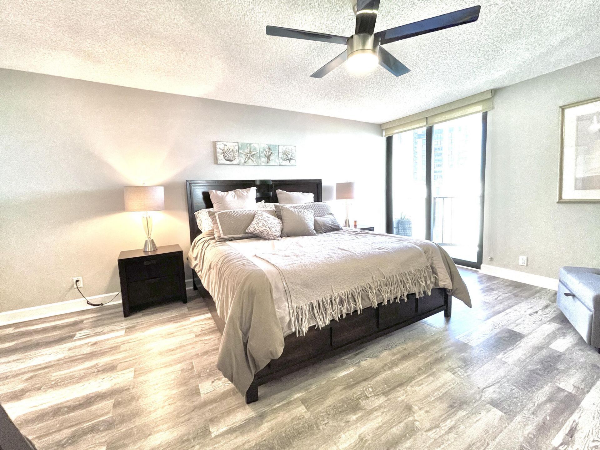 5420 N Ocean Drive, Unit 906, Singer Island, FL 33404 Photo