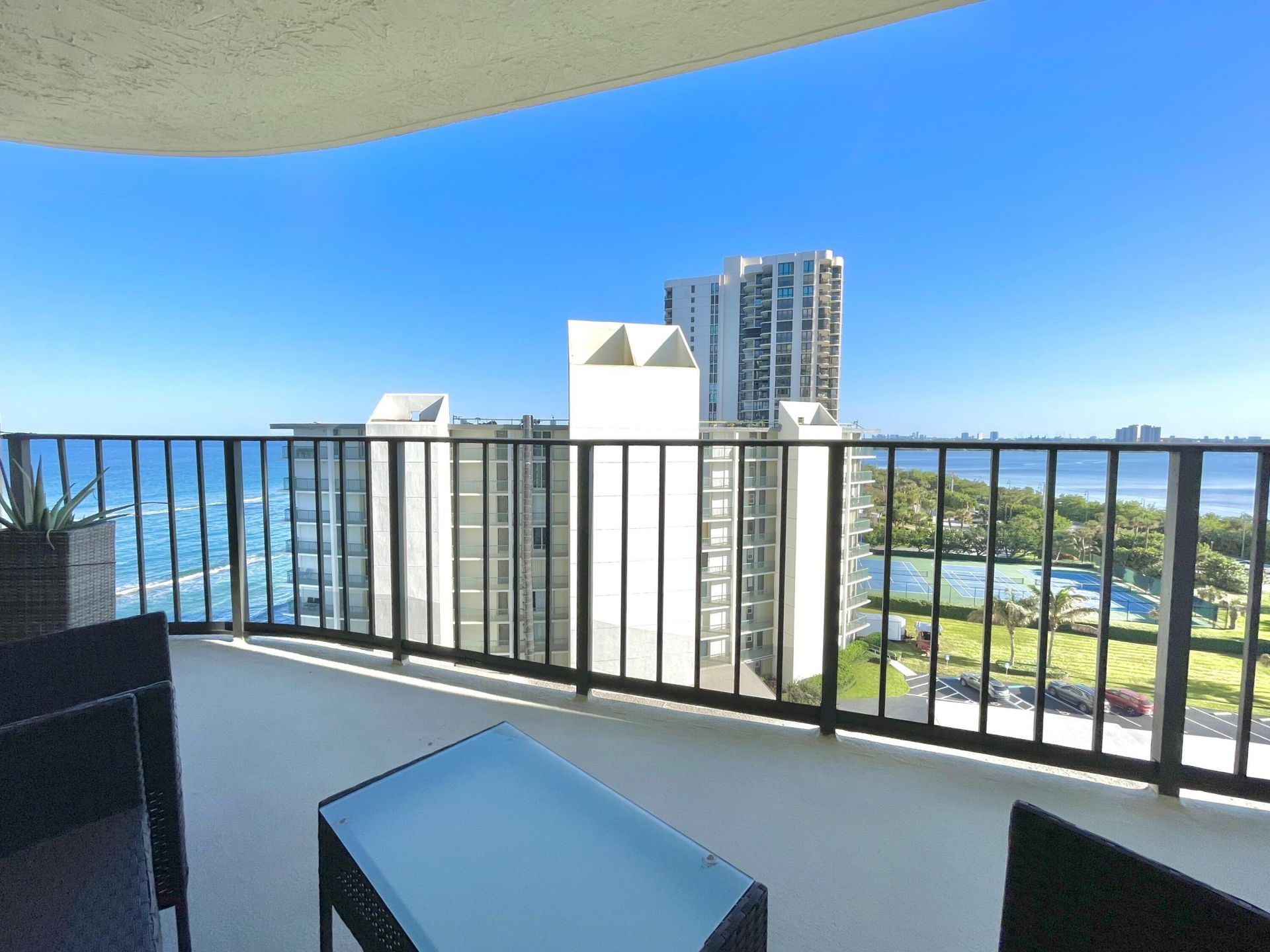 5420 N Ocean Drive, Unit 906, Singer Island, FL 33404 Photo