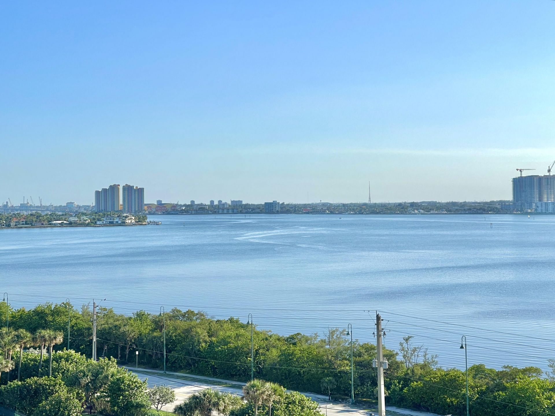 5420 N Ocean Drive, Unit 906, Singer Island, FL 33404 Photo