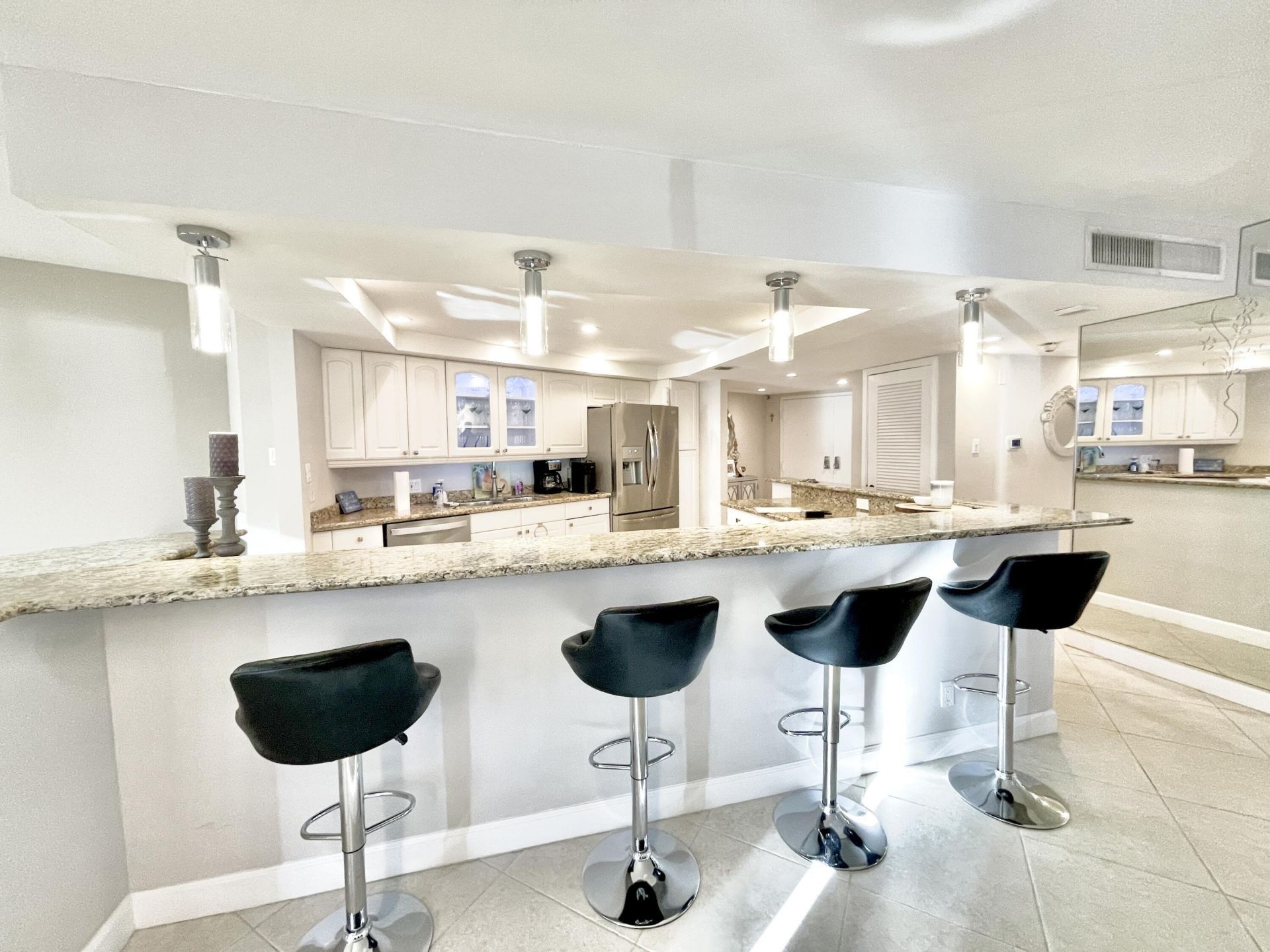 5420 N Ocean Drive, Unit 906, Singer Island, FL 33404 Photo