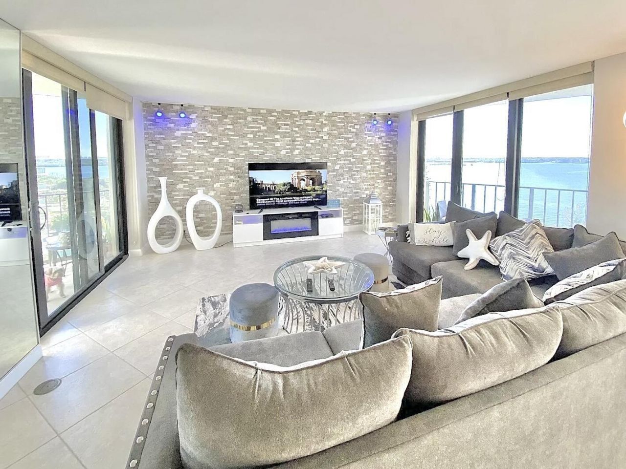 5420 N Ocean Drive, Unit 906, Singer Island, FL 33404 Photo