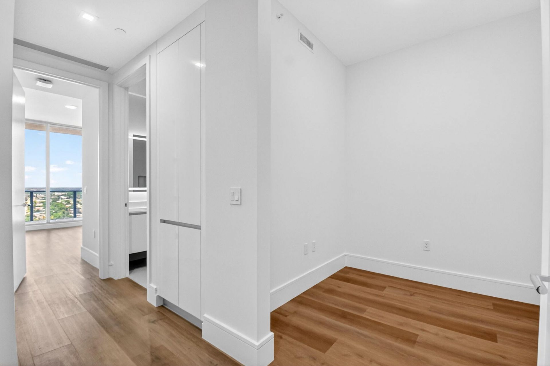 220 Lake Shore Drive, Unit 1808, Lake Park, FL 33403 Photo