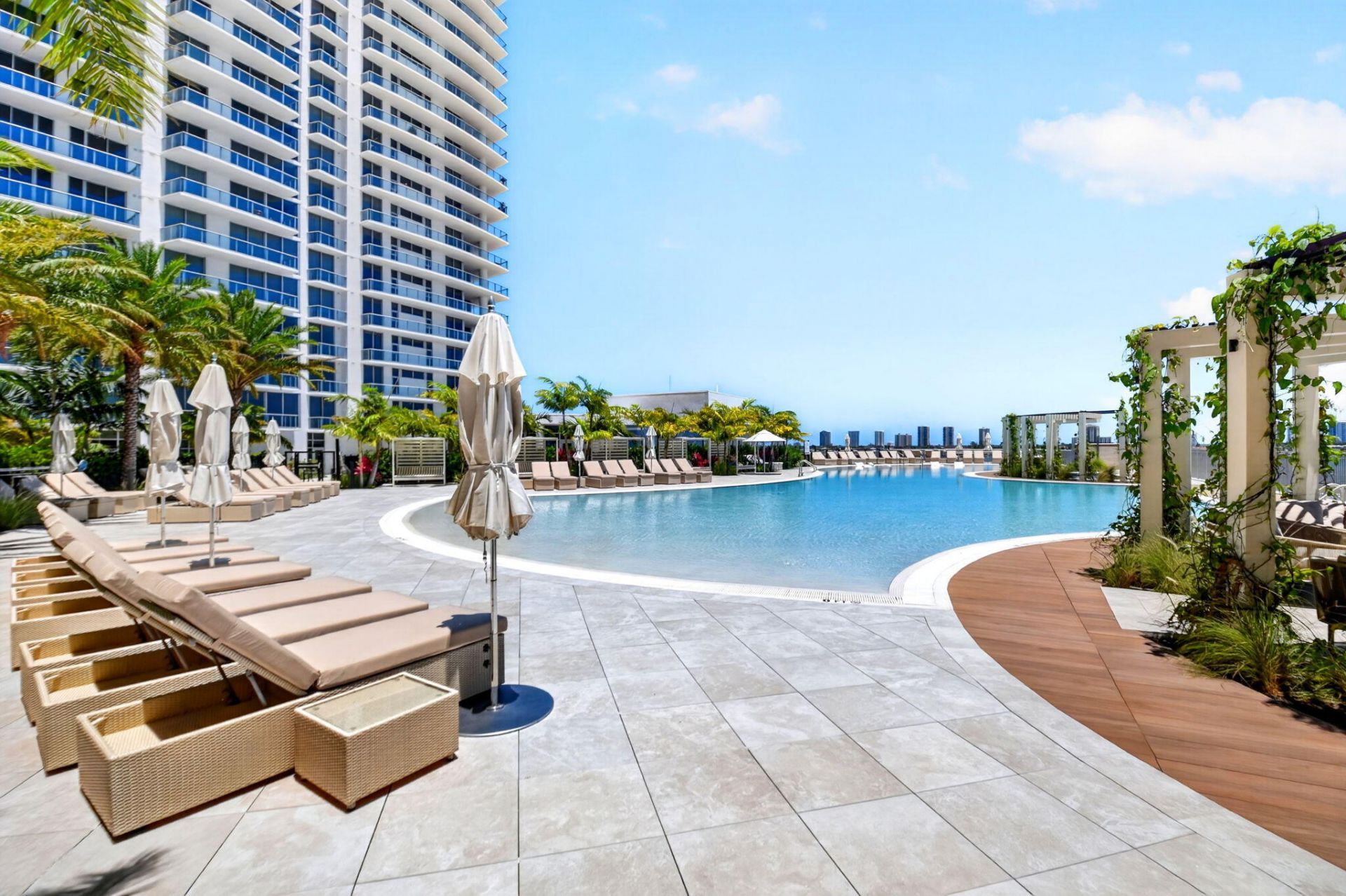 220 Lake Shore Drive, Unit 1808, Lake Park, FL 33403 Photo