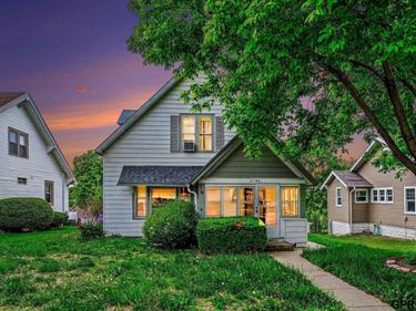 2146 S 35Th Street , Omaha, NE 68105