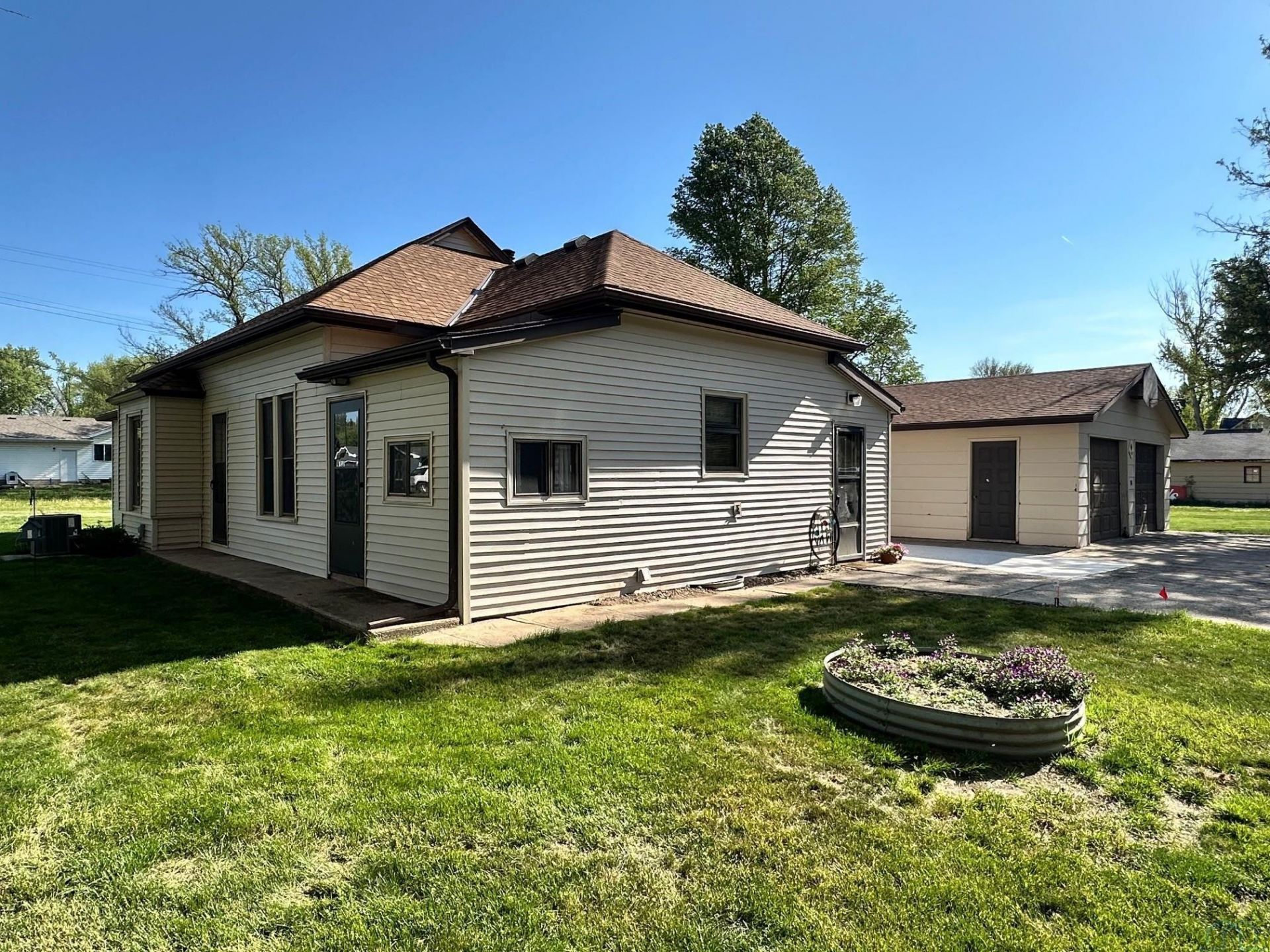209 Broadway St Newcastle, NE 68757