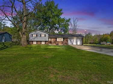 14433 Tuscola Road, Vienna Twp, MI 48420