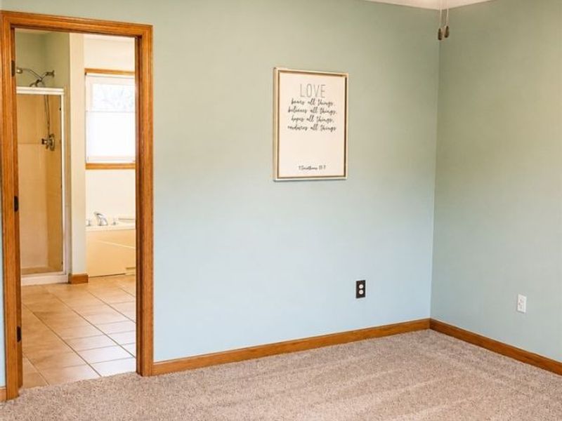 356 Carol Way, Wadsworth, OH 44281 Photo 4