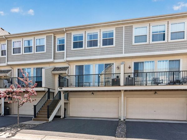 4735 Victor Path, Unit 6, Hugo, MN 55038