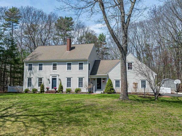 4 Hearthstone Drive, Kennebunk, ME 04043