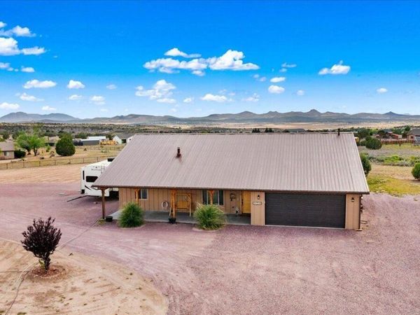 24720 N RJ Way, Paulden, AZ 86334