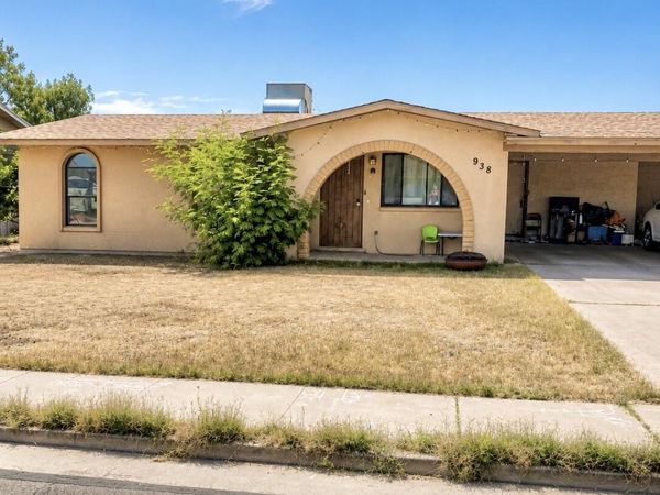 938 S OLIVE, Mesa, AZ 85204