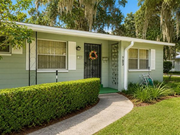 703 NE 6TH PLACE , GAINESVILLE, FL 32601