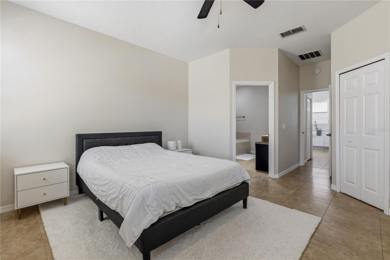 15032 Stonebriar Way, Orlando, FL 32826 Photo