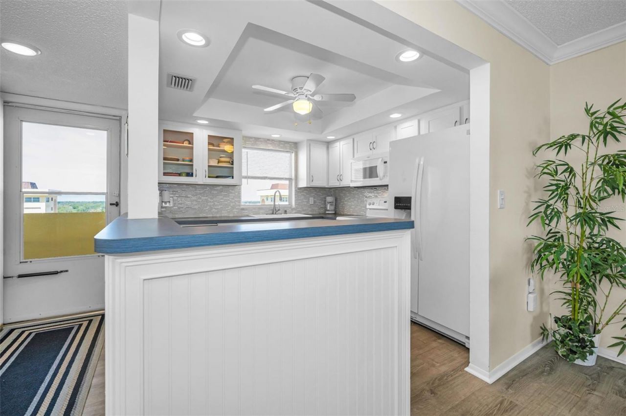 4525 Cove Circle , Unit 1207, Saint Petersburg, FL 33708 Photo