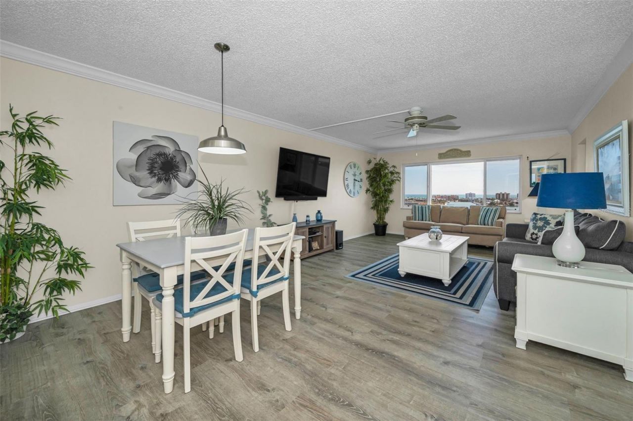 4525 Cove Circle , Unit 1207, Saint Petersburg, FL 33708 Photo