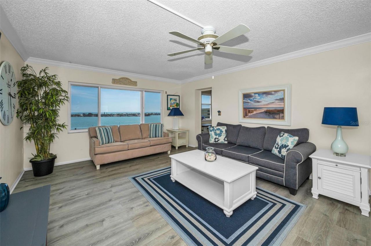4525 Cove Circle , Unit 1207, Saint Petersburg, FL 33708 Photo