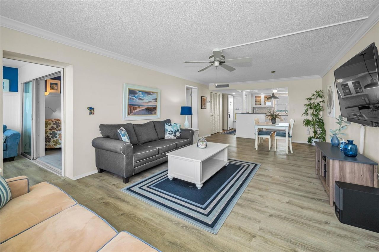 4525 Cove Circle , Unit 1207, Saint Petersburg, FL 33708 Photo