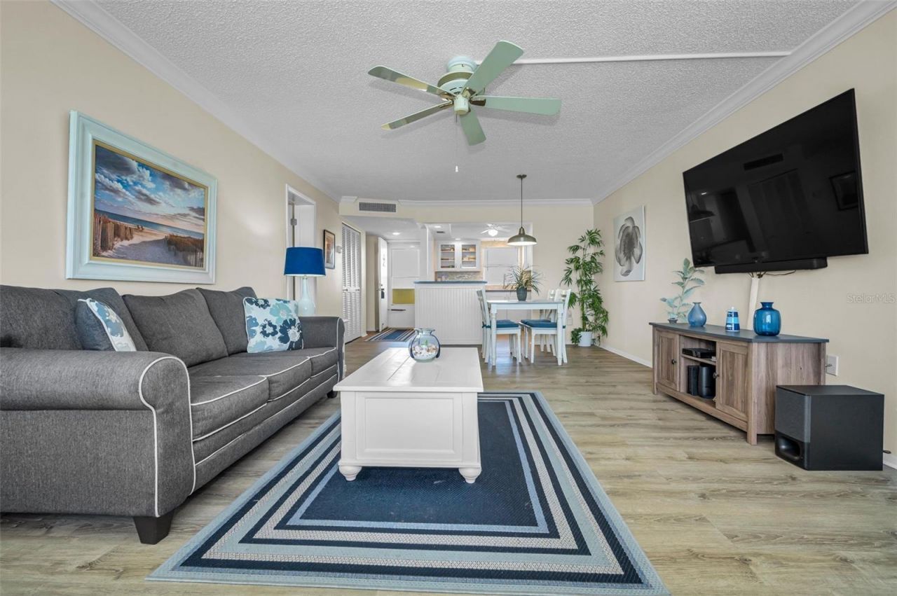 4525 Cove Circle , Unit 1207, Saint Petersburg, FL 33708 Photo
