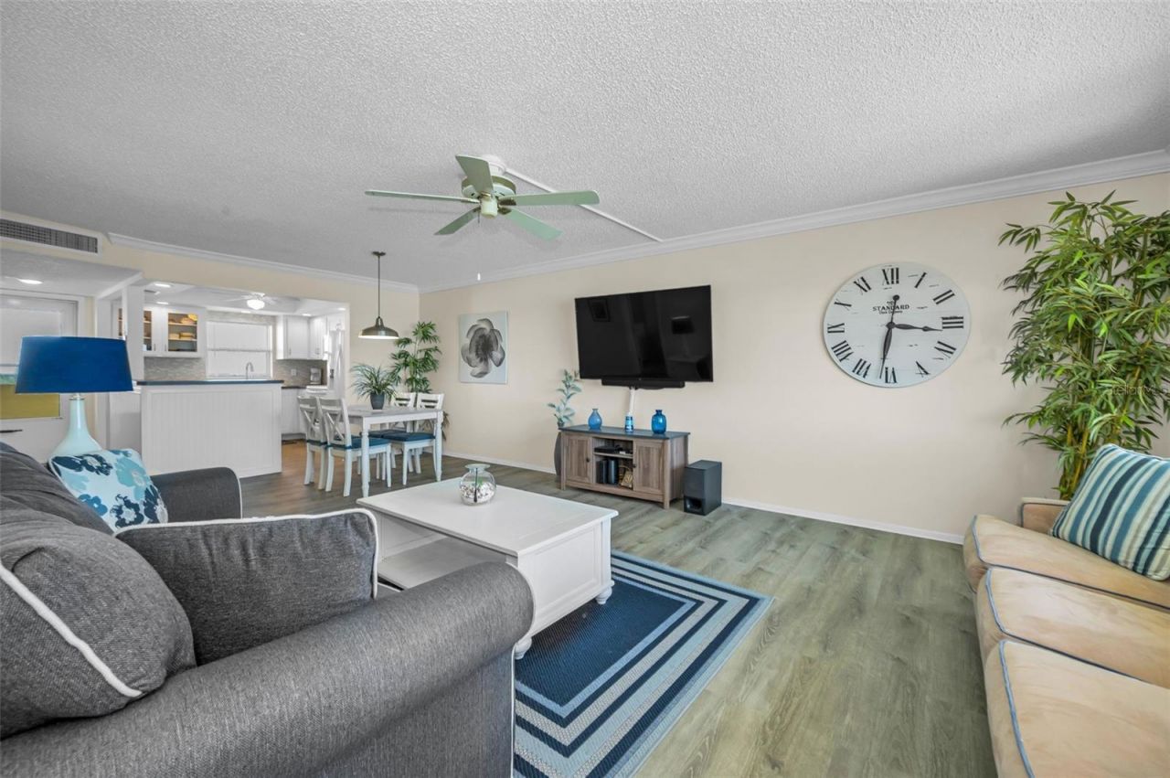 4525 Cove Circle , Unit 1207, Saint Petersburg, FL 33708 Photo