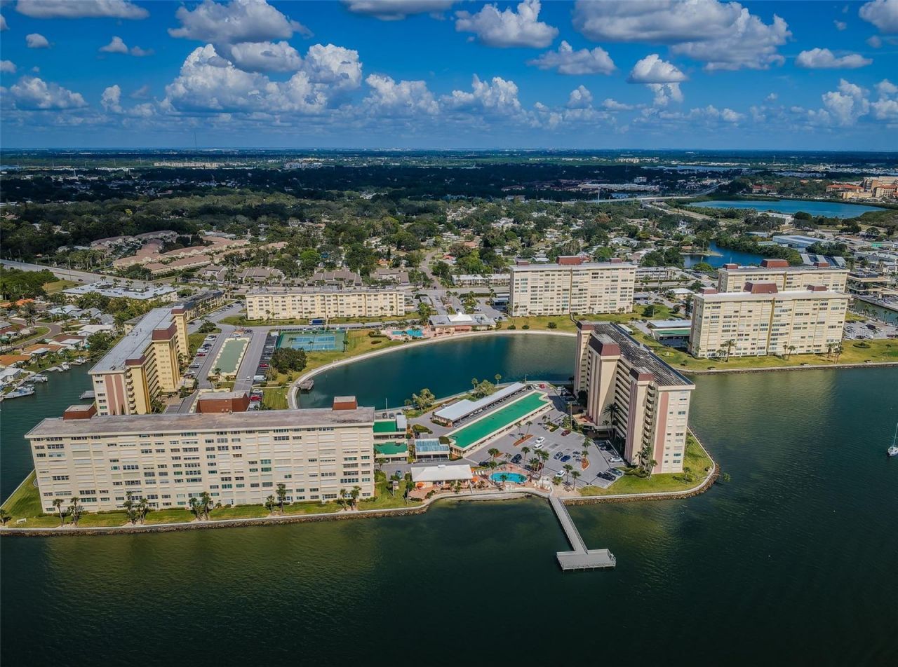 4525 Cove Circle , Unit 1207, Saint Petersburg, FL 33708 Photo