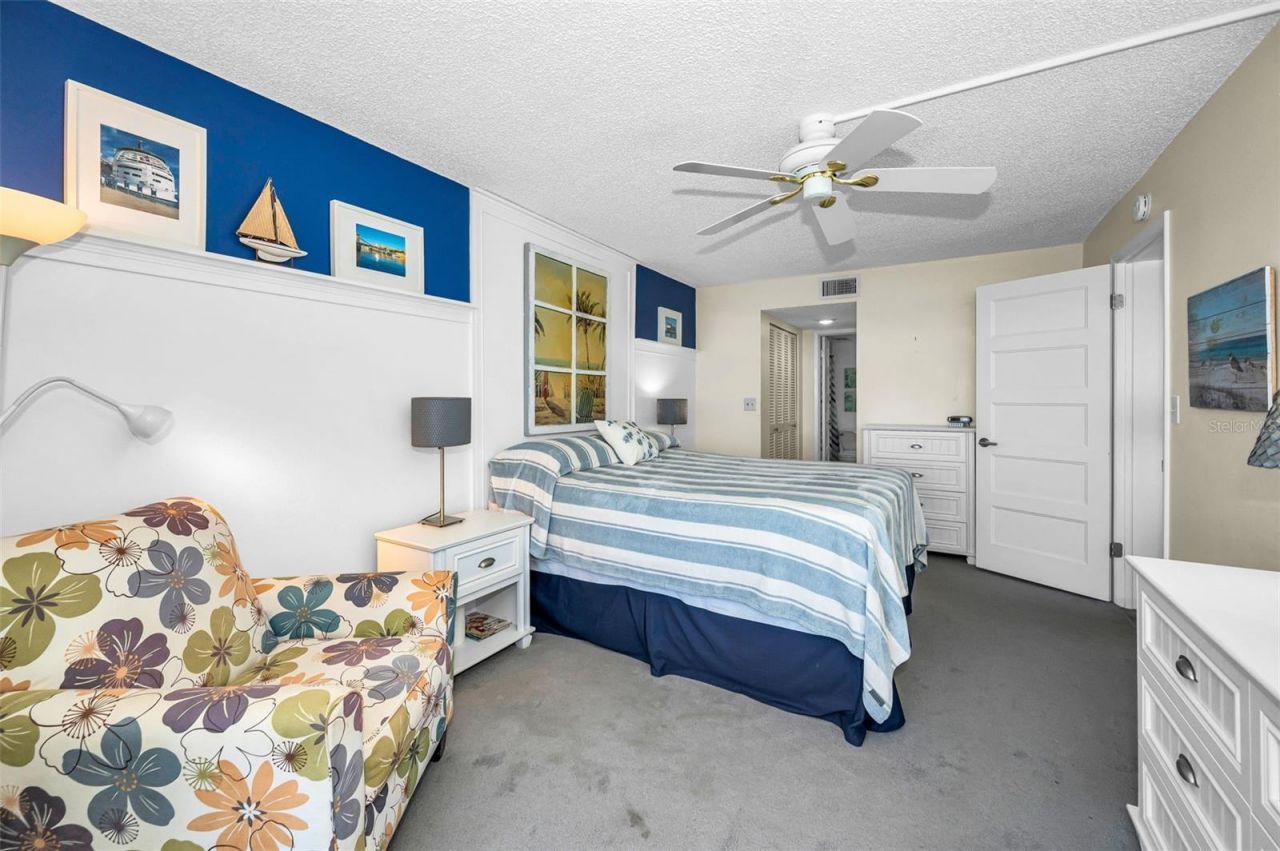 4525 Cove Circle , Unit 1207, Saint Petersburg, FL 33708 Photo