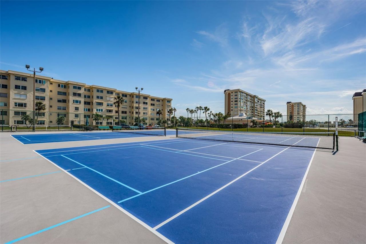 4525 Cove Circle , Unit 1207, Saint Petersburg, FL 33708 Photo