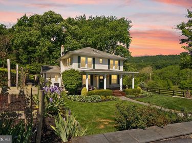 37151 BRANCHRIVER, HILLSBORO, VA 20132