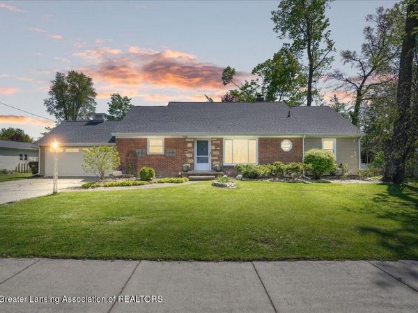 1213 Jenne Street, Grand Ledge, MI 48837