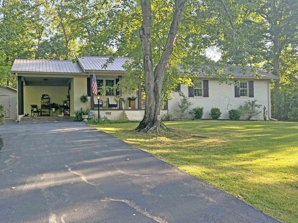 950 Hwy 203 , Savannah, TN 38372